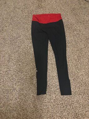Wisconsin Badgers Leggings Women Medium Black and Red Colosseum Elastic Waist